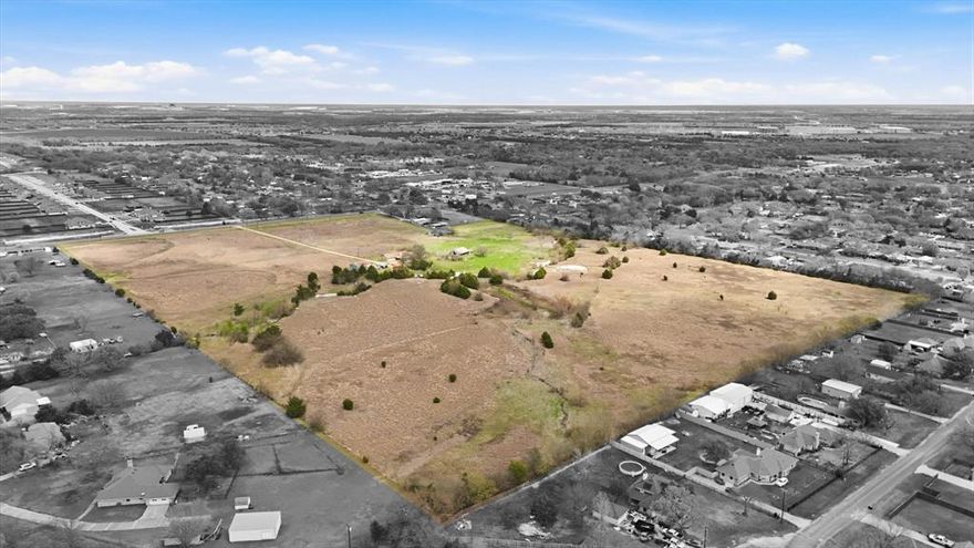 The Cascade Development!!!!! Total land is in 45.642 Acres. 6.089 Acres of Commercial lot divided in 3 separate lots.  39.553 Acres of Single-Family Residential Lots marked in 53 lots with minimum 0.50 Acres in size. Constructions documents are in the final stage of approval from the city. Property has been annex into Red Oak City Limits. Property has been re-plated and will be finalized once permits is issued by city. TXDOT approved plans for new entrances. Oncor has provided preliminary design for transformer location and underground electrical lines. Developer will be responsibly.  This is TEA Eb5 Listed property zone so any developers can get the funding through EB5 investments.