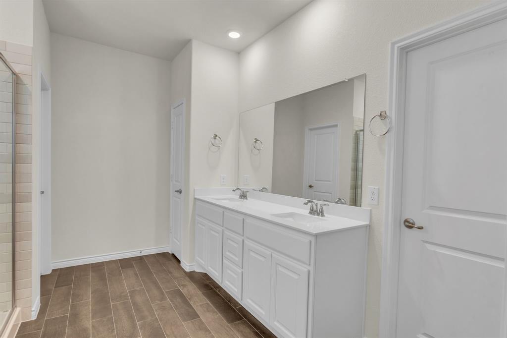 Lakeside at Heath - Residential Lease