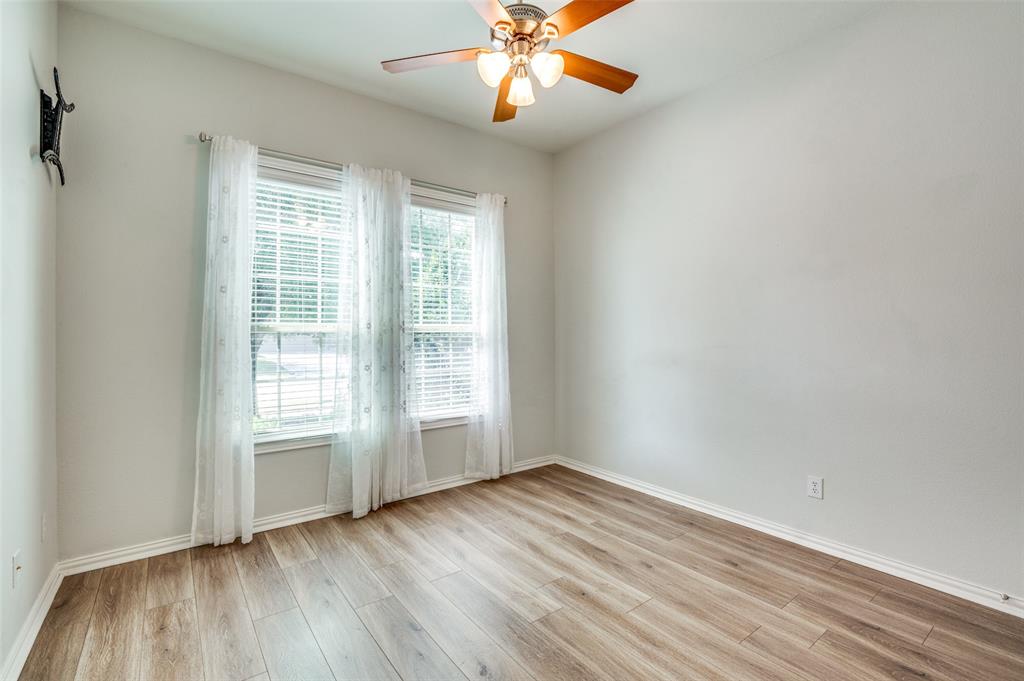 5220 Grove Cove Drive