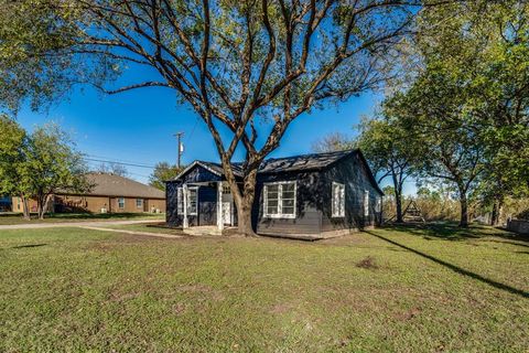 A home in Cleburne