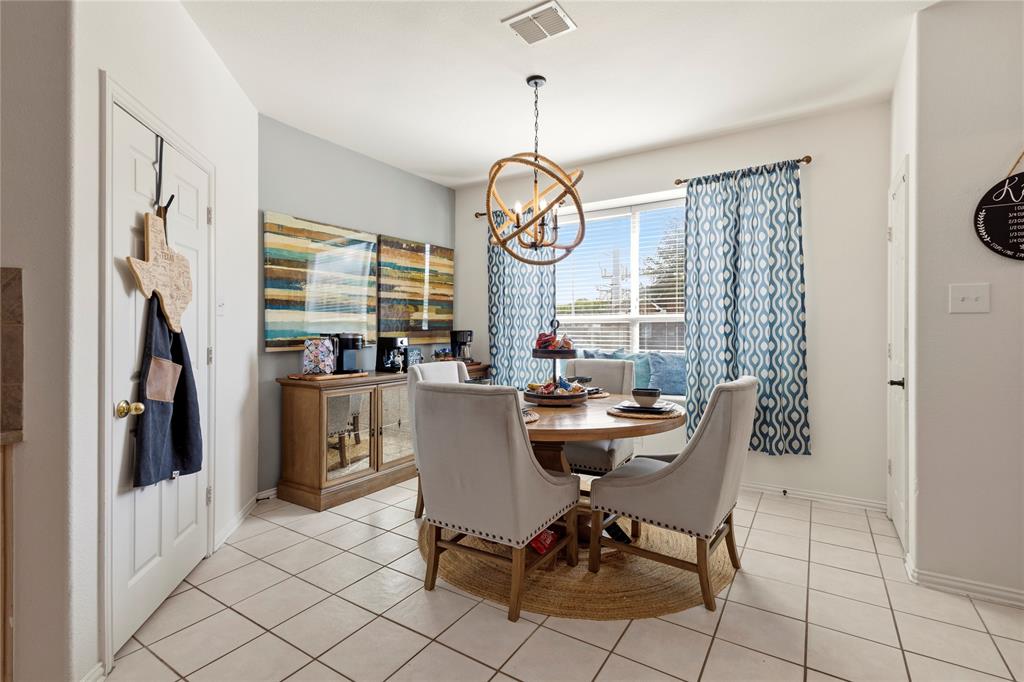 1137 Versailles Avenue