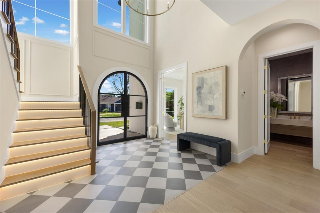 6055 Ellsworth Avenue