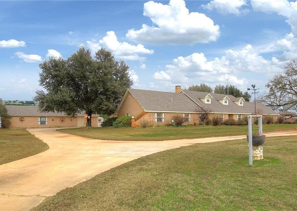 3123 US Highway 271 N