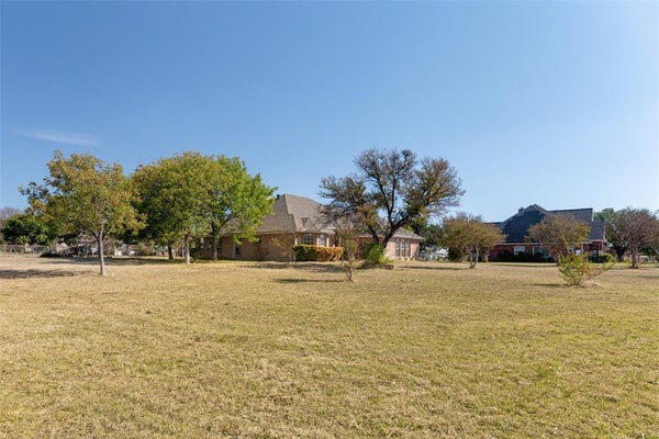 7848 NINE MILE BRIDGE RD, FORT WORTH, TX 76135 - Image 86ce53e19764971e6d7ecb1aced67a96/577443961