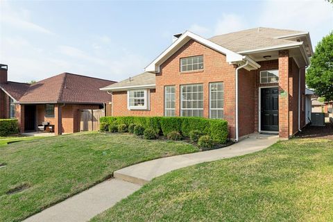 Photo of 1808 Water Oak Drive, Lewisville, TX 75067 (MLS # 21238661)