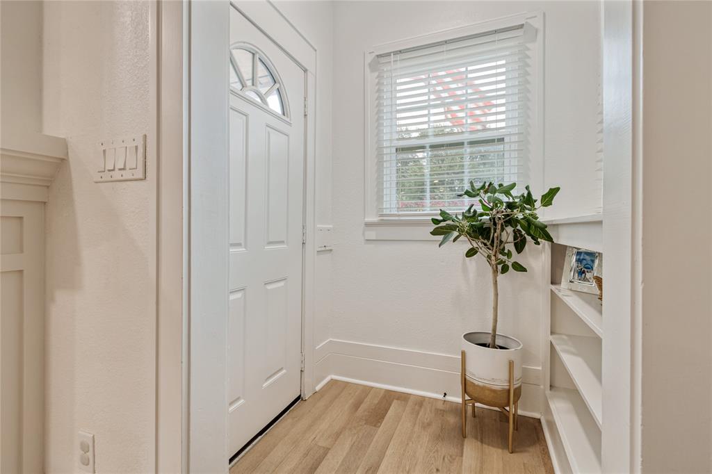 4601 Collinwood Avenue