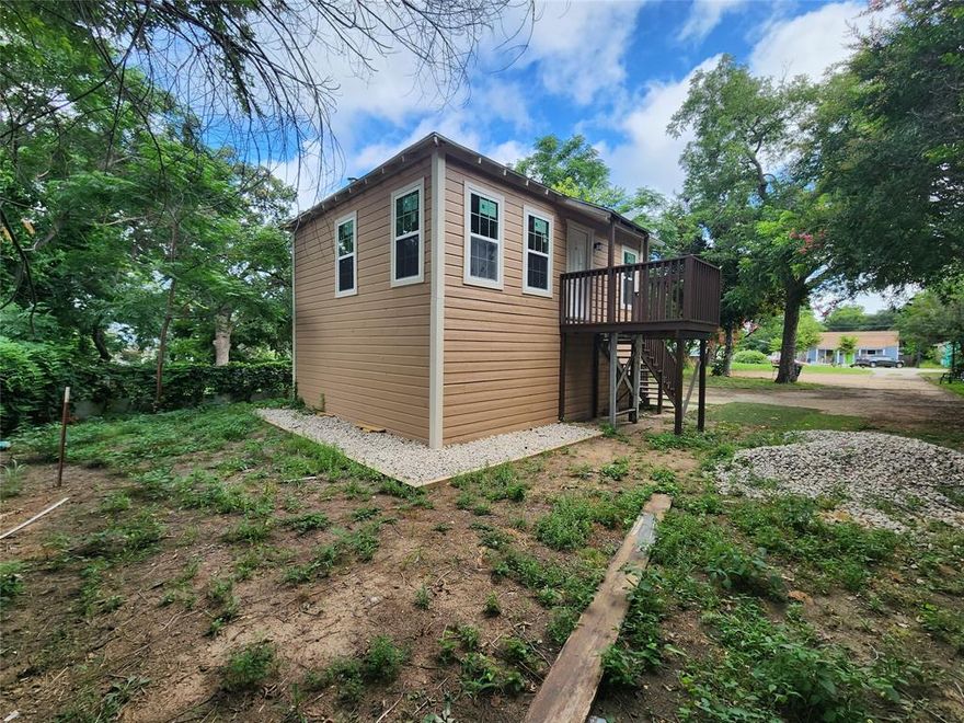 Wonderful opportunity to own a multi family lot minutes from downtown. This lot is zoned for two houses. The house on the property has been fully updated and is ready for an occupant. The property next door is also for sale - MLS  20647607 - and it includes a 3 bedroom house and a similar one bedroom unit behind it. Grab both lots and you can have the potential for four houses! Studio style, one bedroom home is located on the second floor above the garage.  Live on the property while you build a new house or lease the current house out and start collecting income. Views of Downtown, the Trinity River and so much more. Surrounding properties have been re-zoned for multi-use so even a small apartment or condo complex could be developed. Perfect opportunity for an investment in the booming Riverside District. Come see the amazing potential of this property located on Race Street right between Oakhurst and Sylvania.