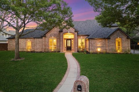 913 EDGEMEER Lane Southlake TX 76092