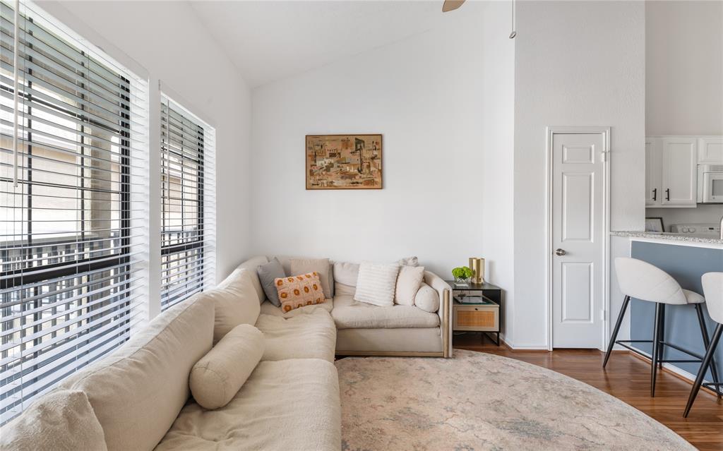 4800 W Lovers Lane 312