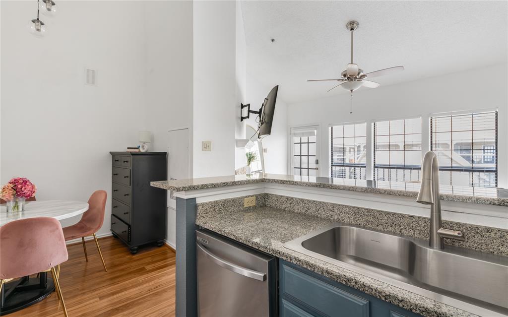 Lovers Lane Condos Ph I - IV - Residential