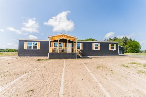 24 County Road 1126 Cumby TX 75433