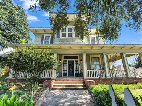 A home in Mineral Wells