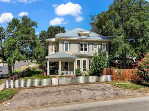 A home in Mineral Wells