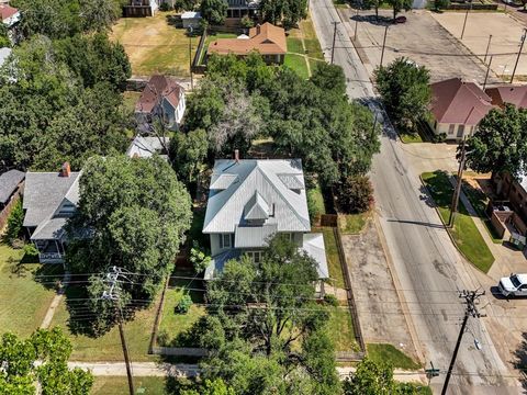 A home in Mineral Wells