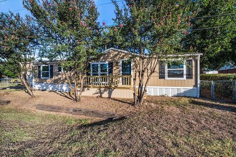 A home in Blooming Grove