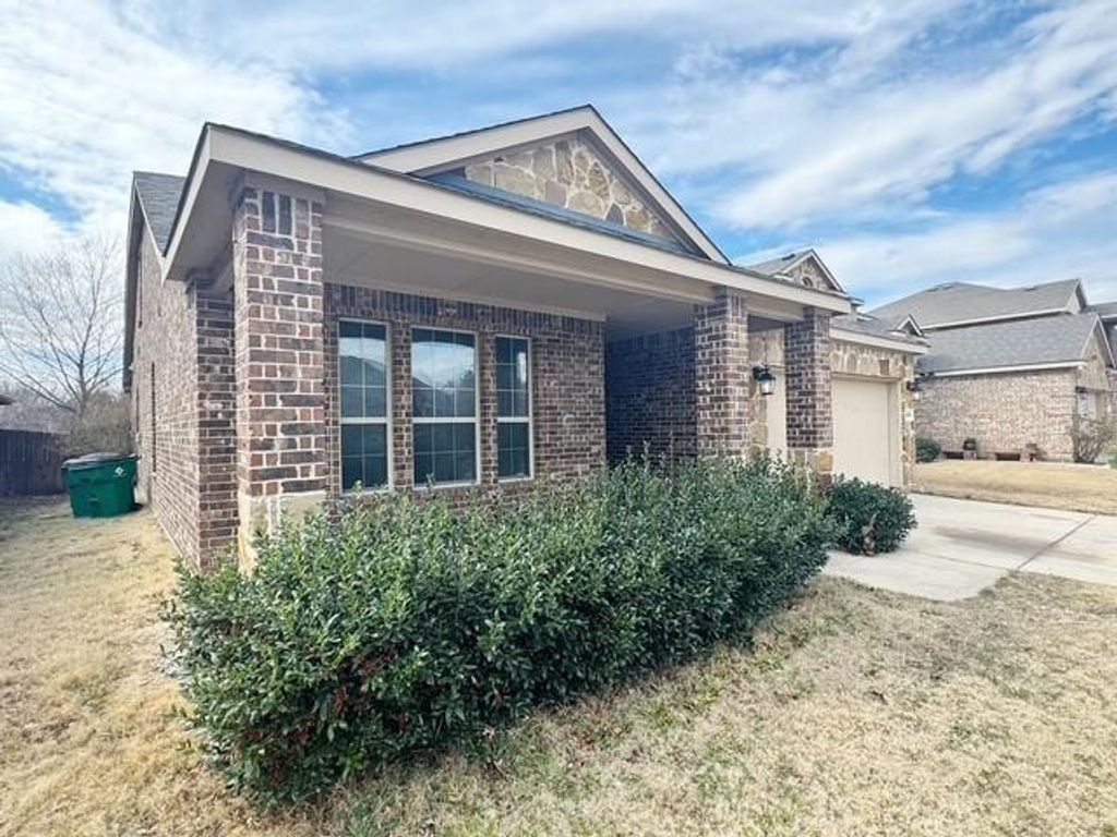 Photo of 1020 Cheyenne Drive, Aubrey, TX 76227 (MLS # 21215476)