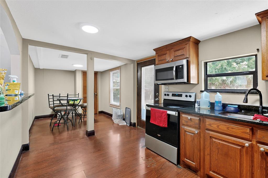 thomas collins - Residential