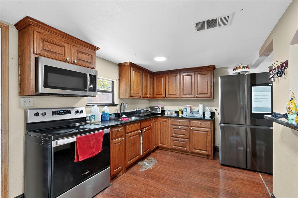 thomas collins - Residential