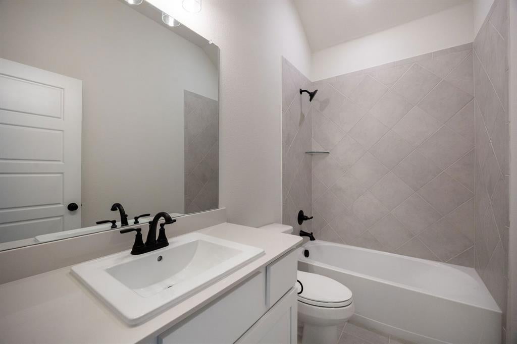 707 Cherry Bark Trail