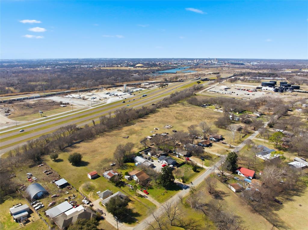 Tomas De La Vega - Residential