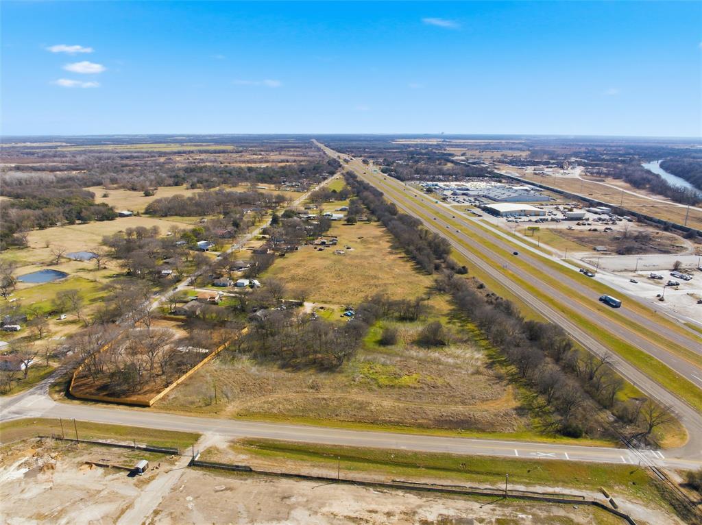 Tomas De La Vega - Residential