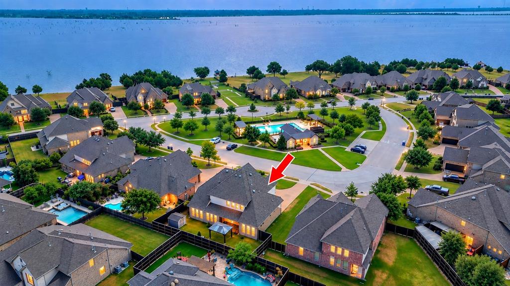 9810 Clubhouse Circle