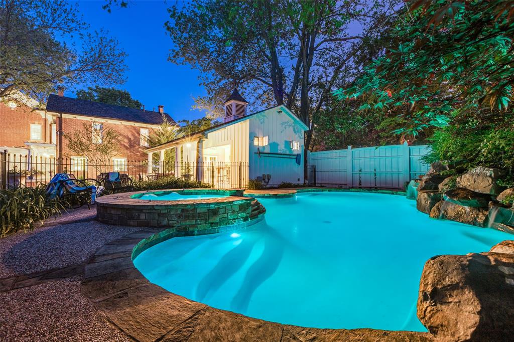 Mckinney Outlots - Residential