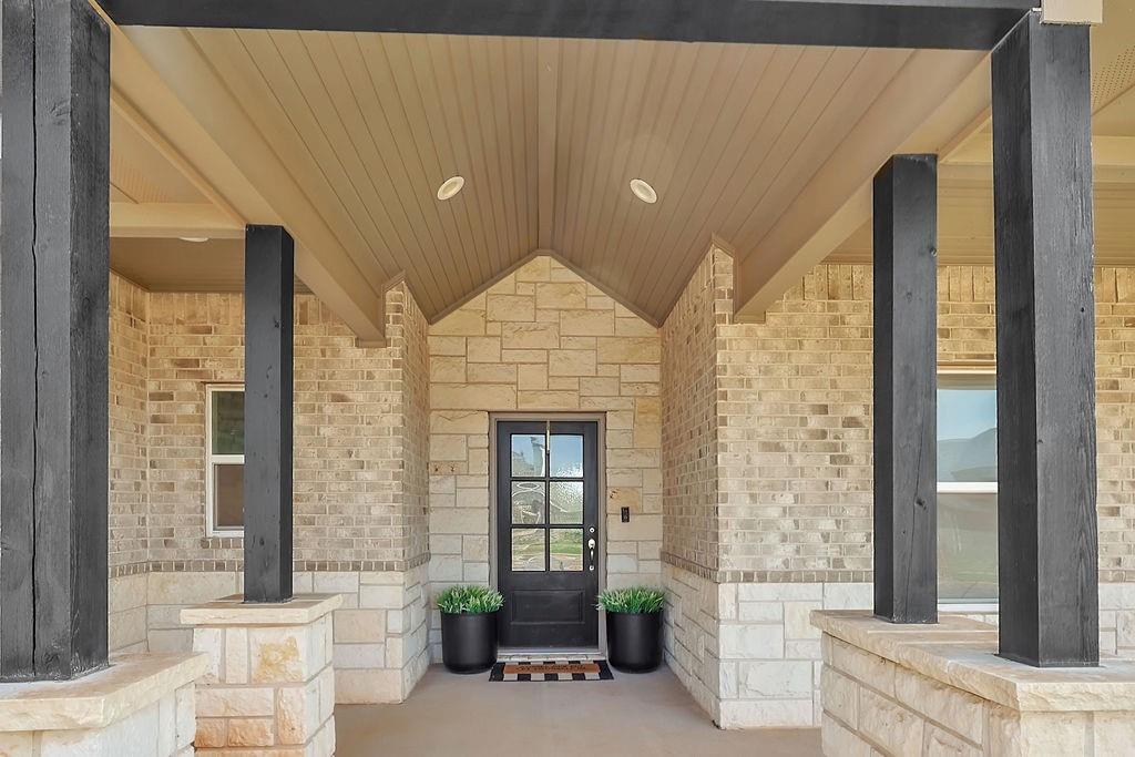 8345 Ridge