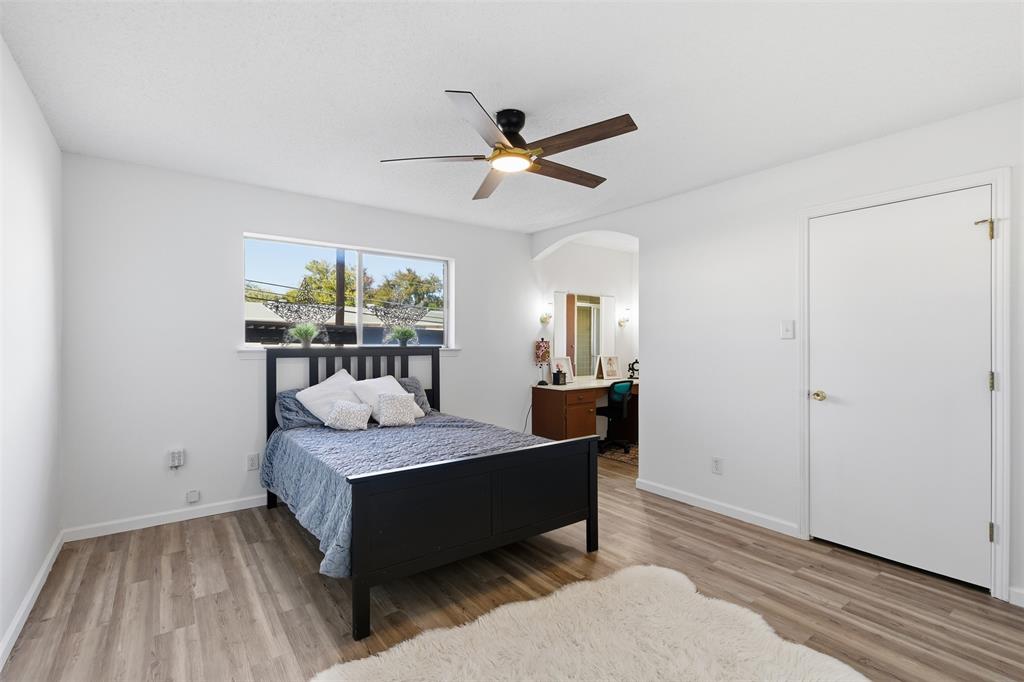 Sandhurst Plaza Condo - Residential