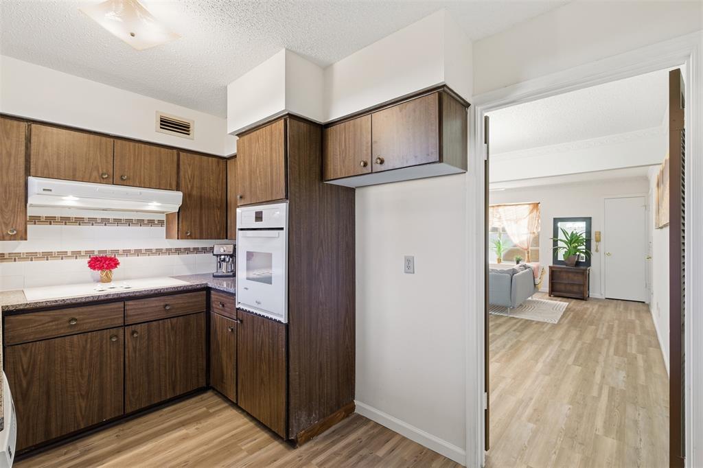 Sandhurst Plaza Condo - Residential