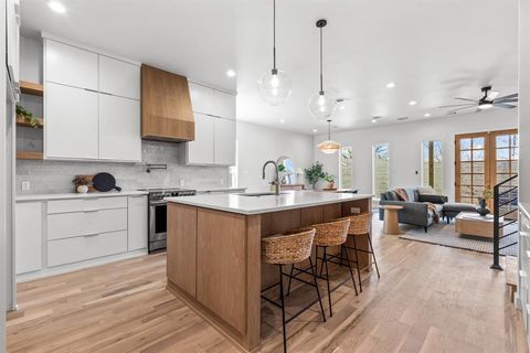 1703 Sicily Street Dallas TX 75203