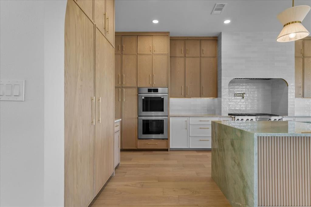 10627 Buccaneer Point