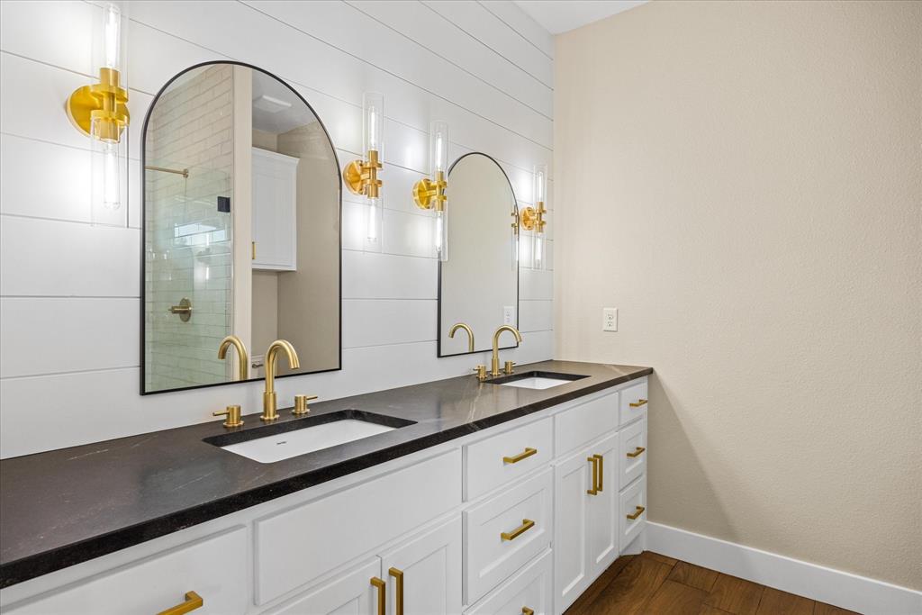 Comanche Cove - Residential