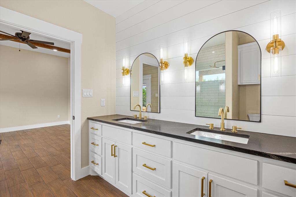 Comanche Cove - Residential