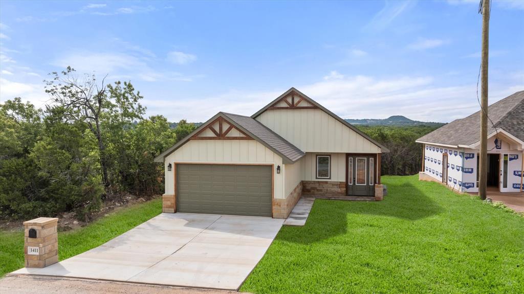 1411 Ridgeview Circle