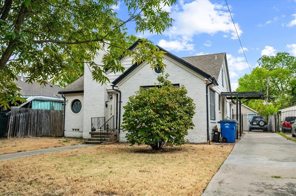 2614 Roanoke Avenue