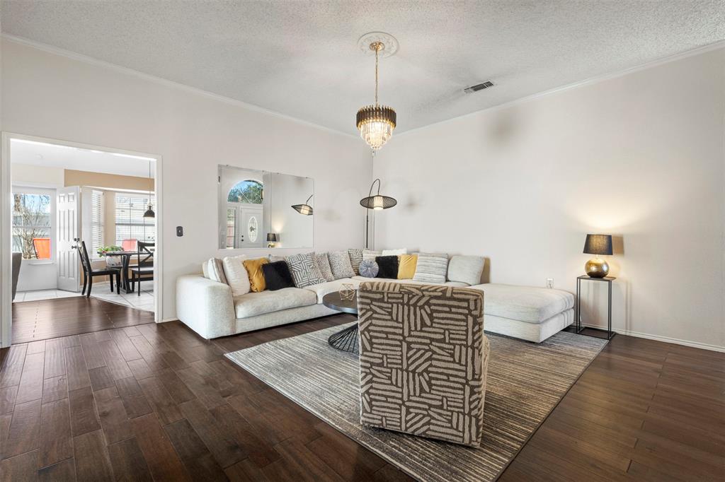 6621 MacIntosh Drive