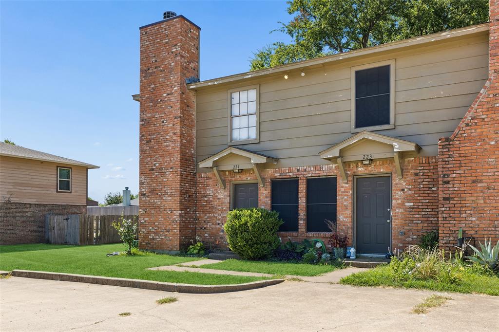 221 Cambridge Drive