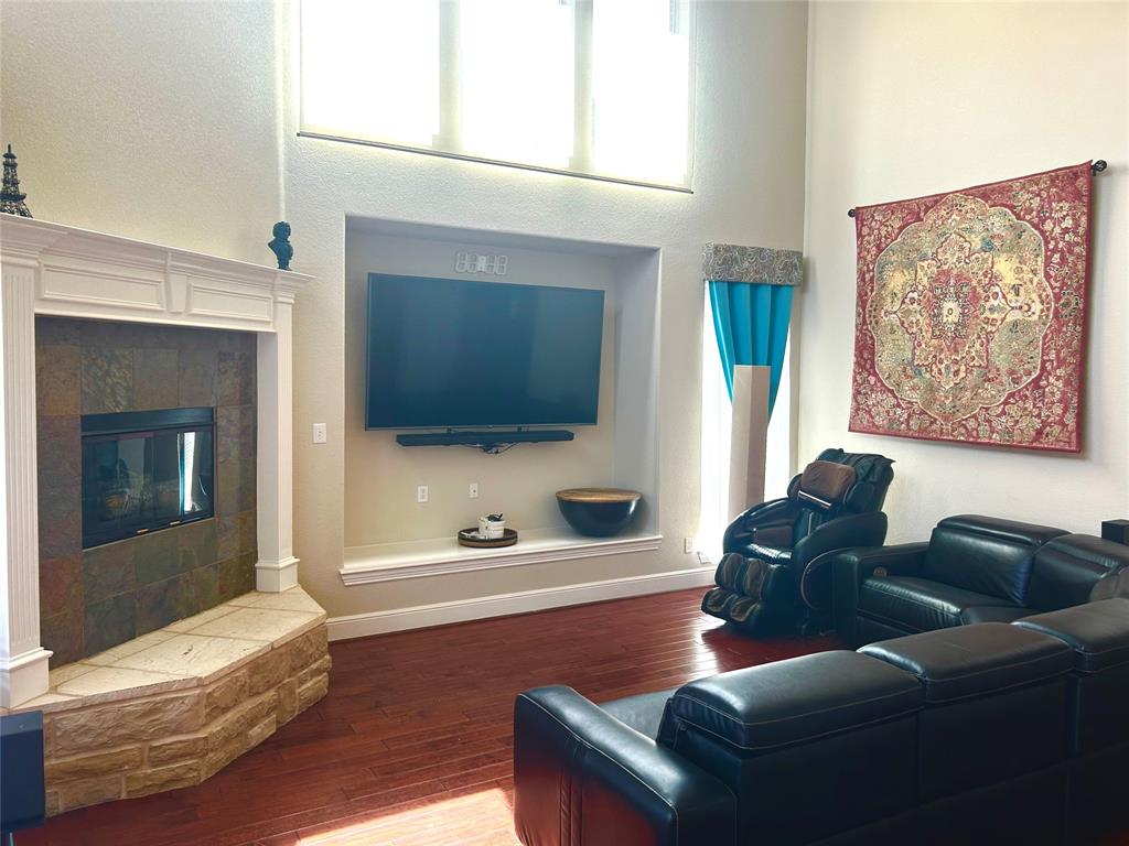 Village At Panther Creek Ph One The - Residential