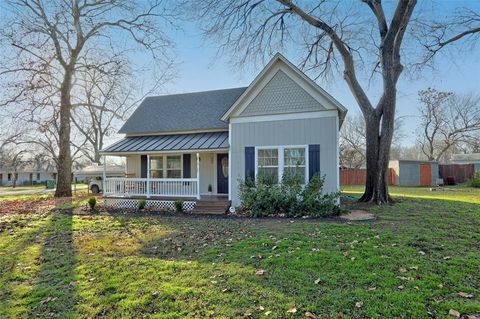 A home in Aubrey