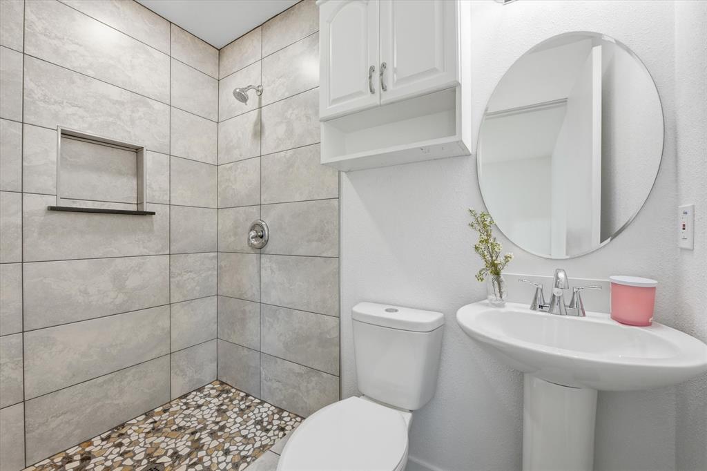 Fairmeadows 11 - Residential
