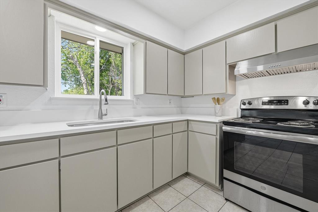 Fairmeadows 11 - Residential