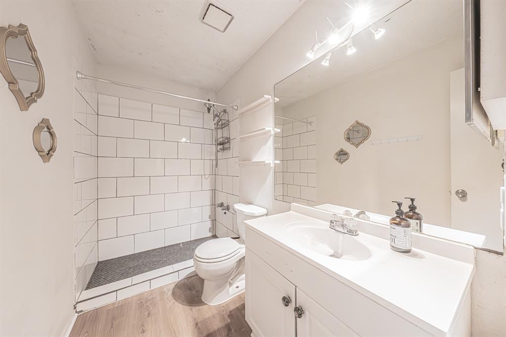 Loyds Add - Residential Lease