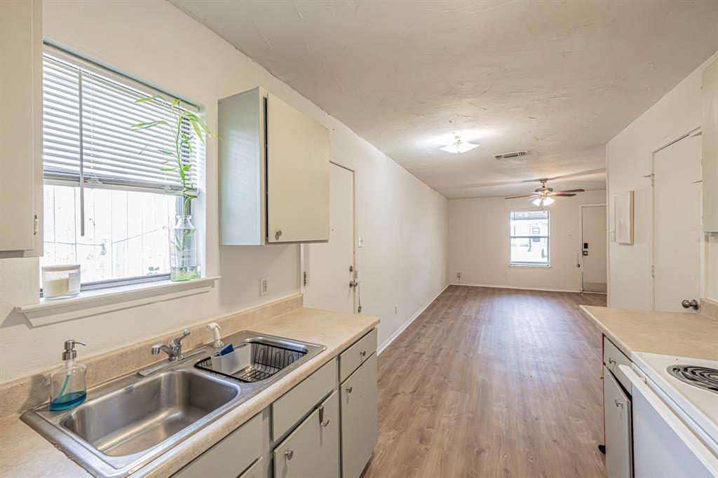 Loyds Add - Residential Lease