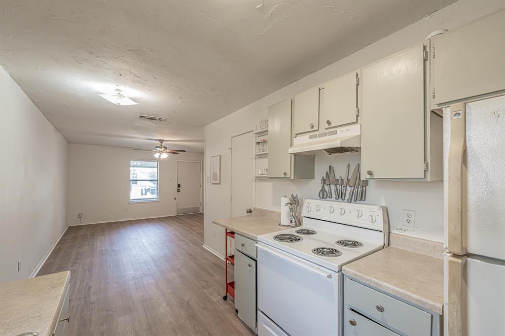 Loyds Add - Residential Lease