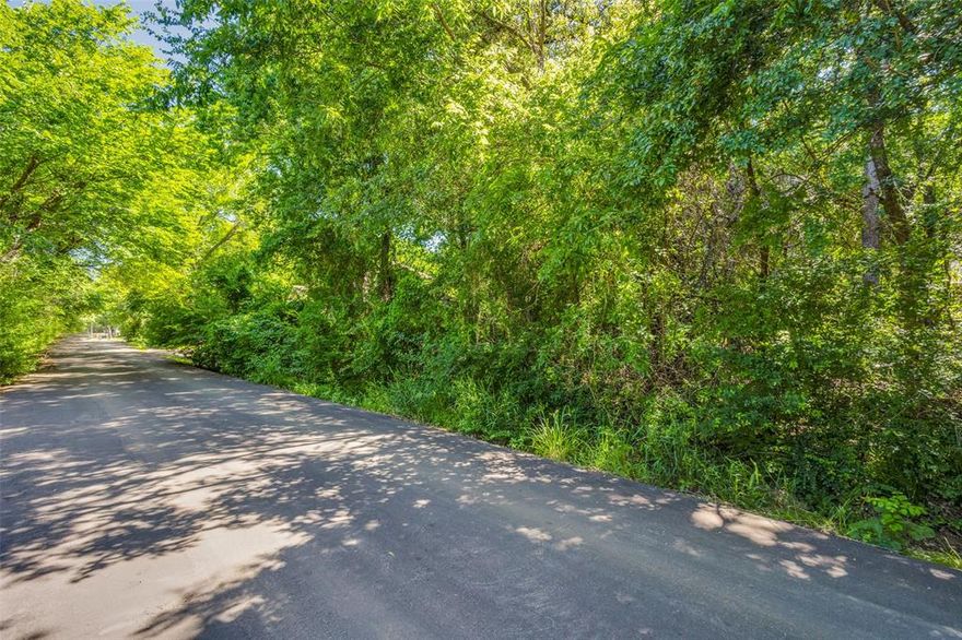 Build your dream home on this beautiful vacant lot in the heart of Flower Mound. Located in a well-established and sought-after Northlake Highlands neighborhood, this spacious lot offers a great opportunity to create a custom home that fits your lifestyle.
Enjoy the peaceful surroundings, mature trees, and convenient access to nearby parks, schools, and shopping. With plenty of space and flexibility, 2124 Moonlight Bay is a wonderful place to bring your vision to life.