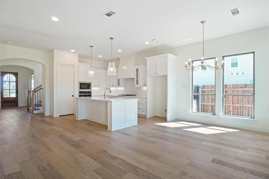 621 Hummingbird Drive