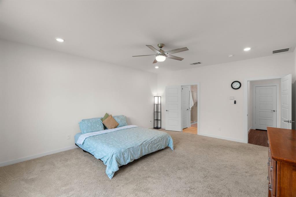 1833 Sebright Trail