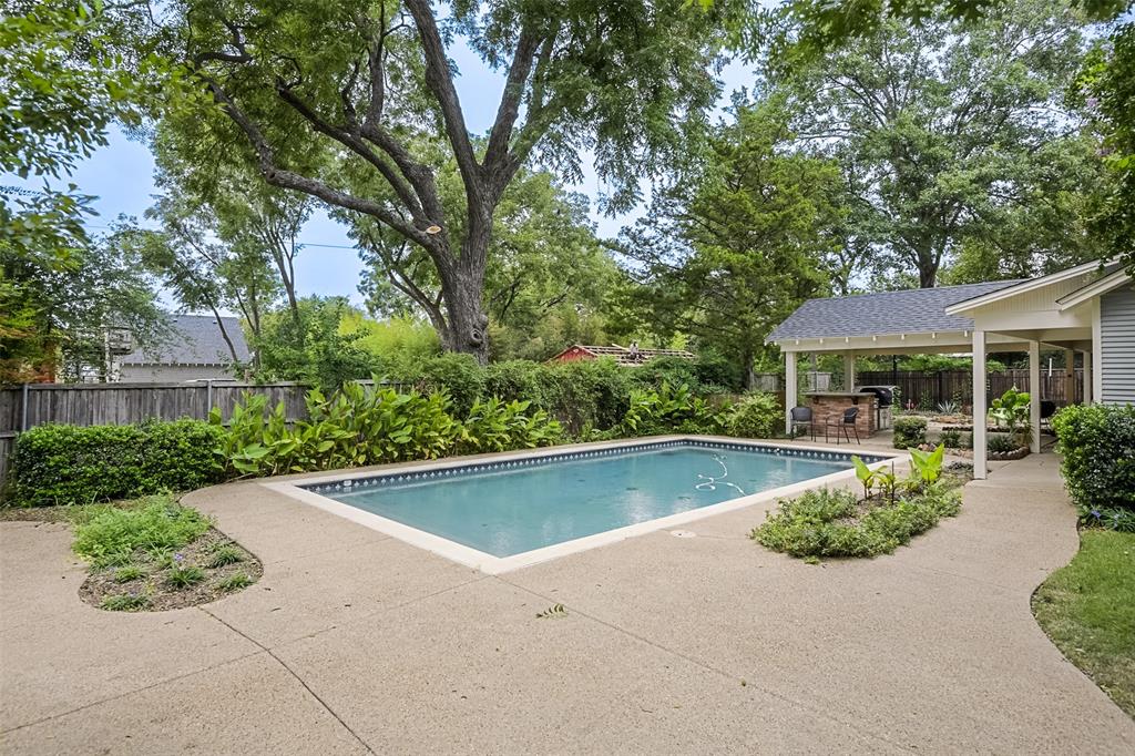 College - Residential