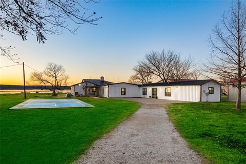 A home in Graford